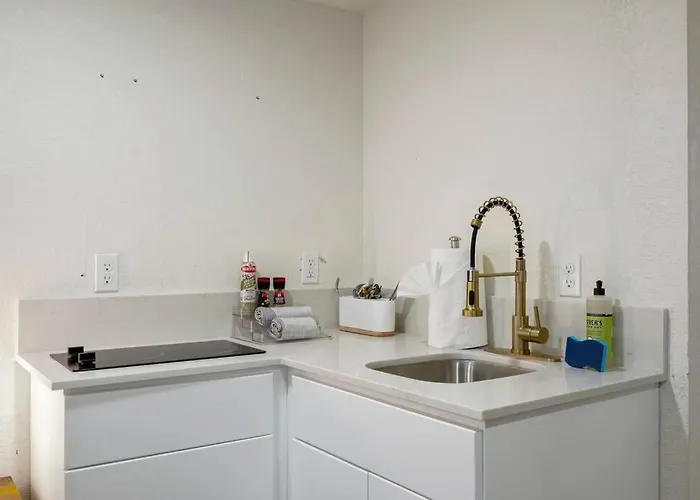 Casita 5 Miles From Downtown #b *