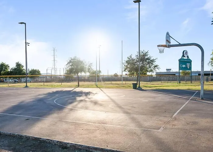 Apartment Casita 5 Miles From Downtown #b